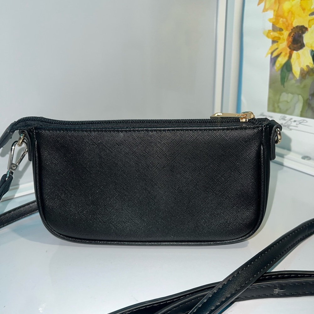 Forever 21 Classic Black Crossbody Bag